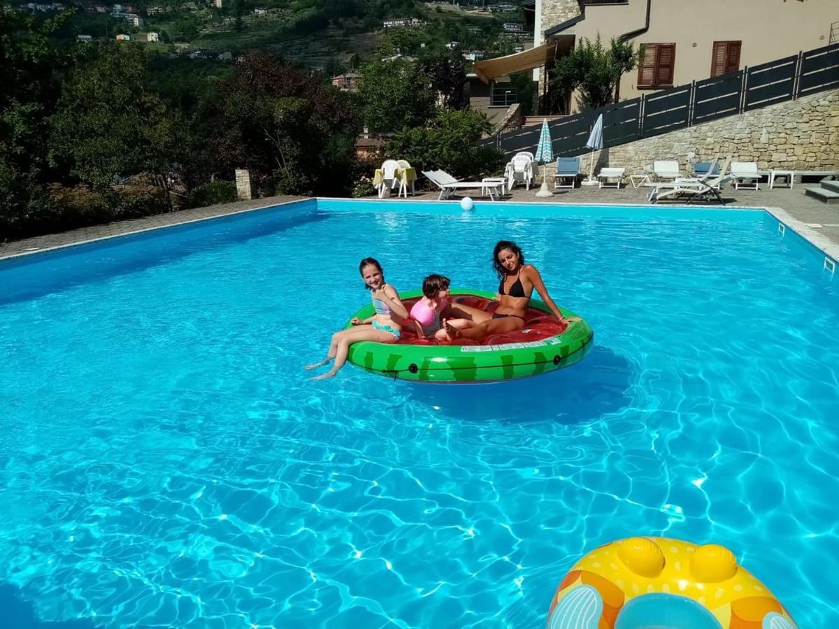 Swimming And Sun Apartment Gandosso Exterior photo